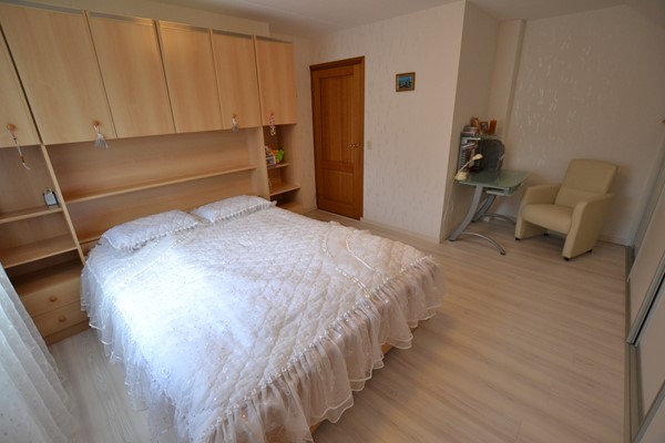 Dr. Limpensstraat 13019.JPG